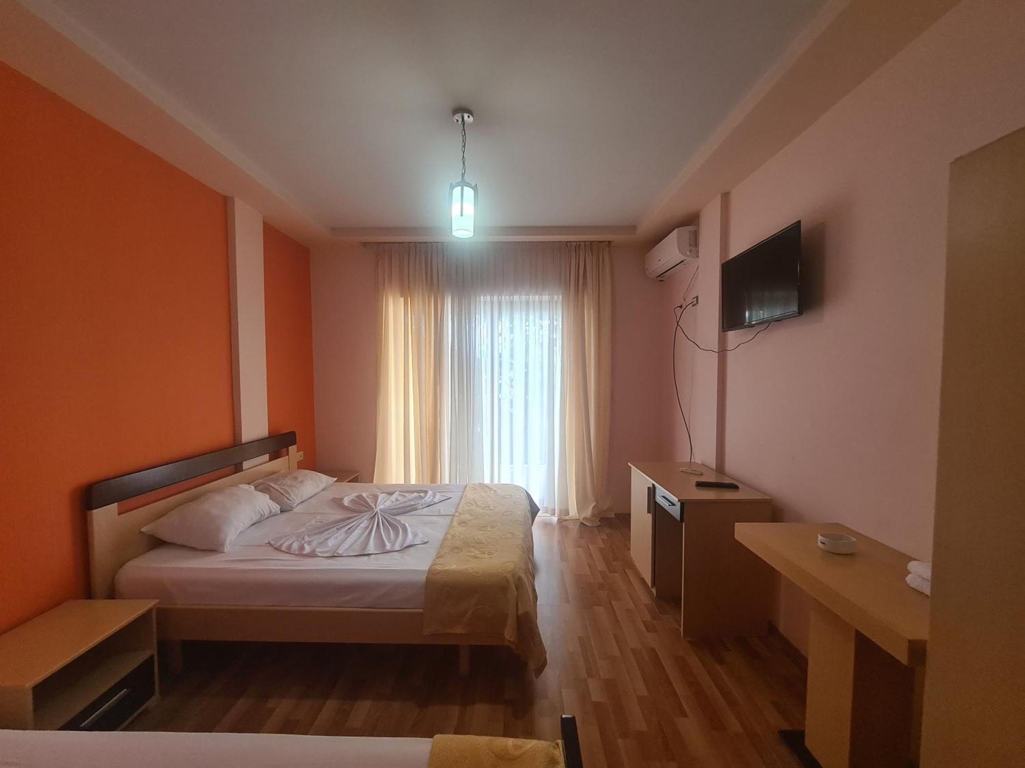 Hotel Kukesi Lin Exterior photo